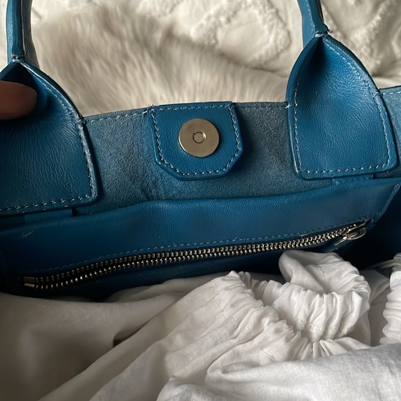 REDUCED! ⬇️GIVENCHY Easy Tote Bag - Picture 7 of 16